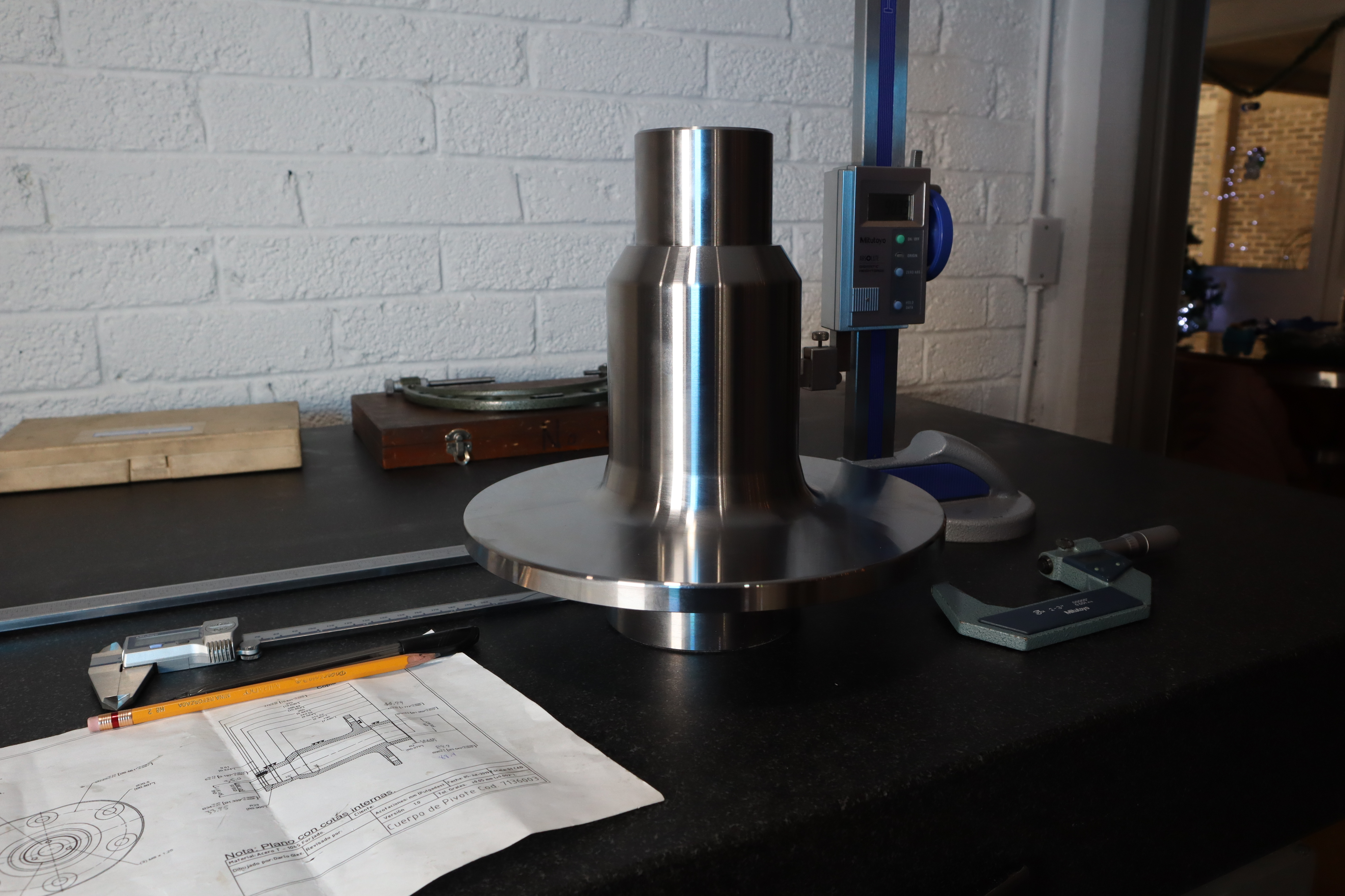 Flechas de precisión fabricadas en torno CNC