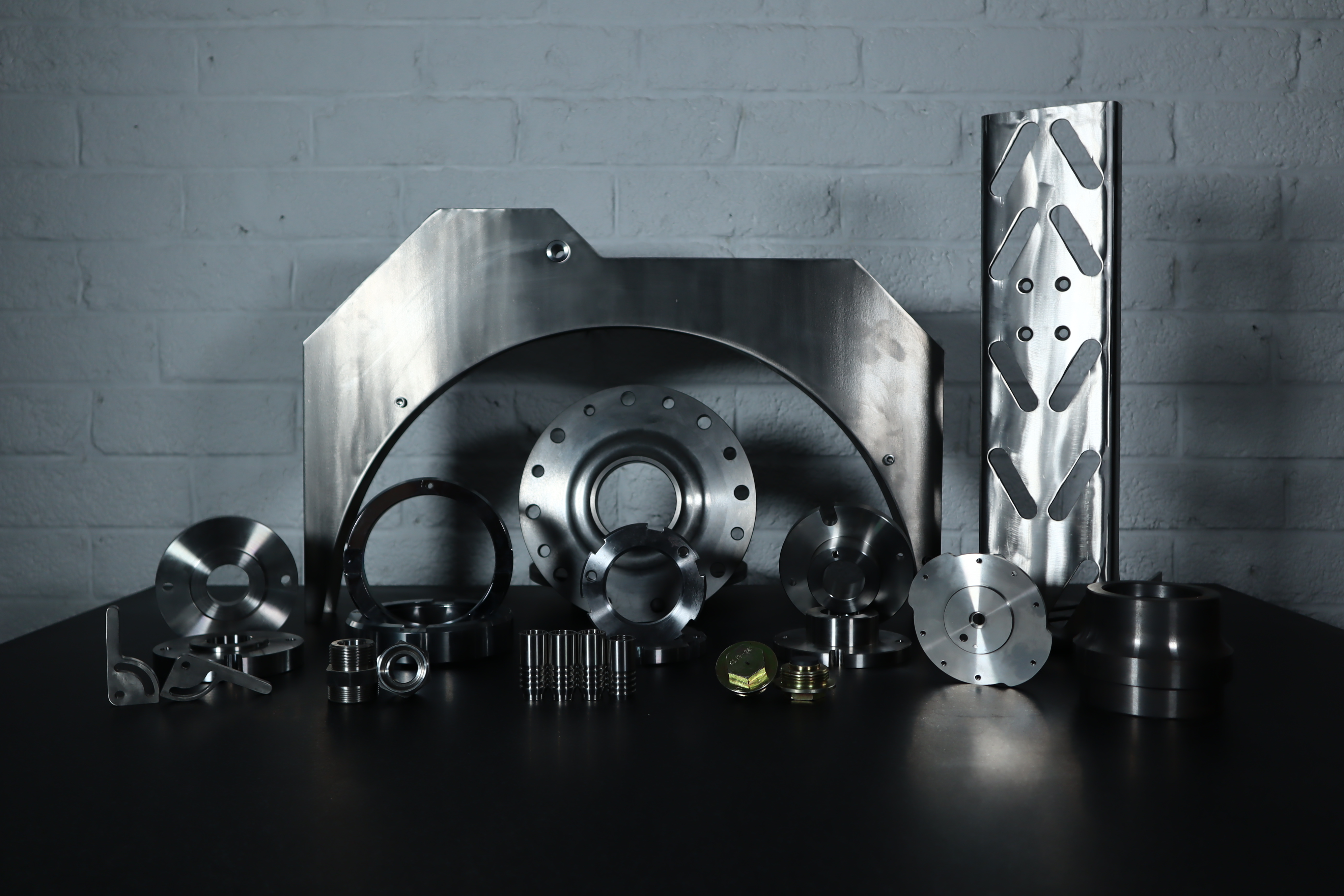 Bridas metálicas maquinadas por EDRA